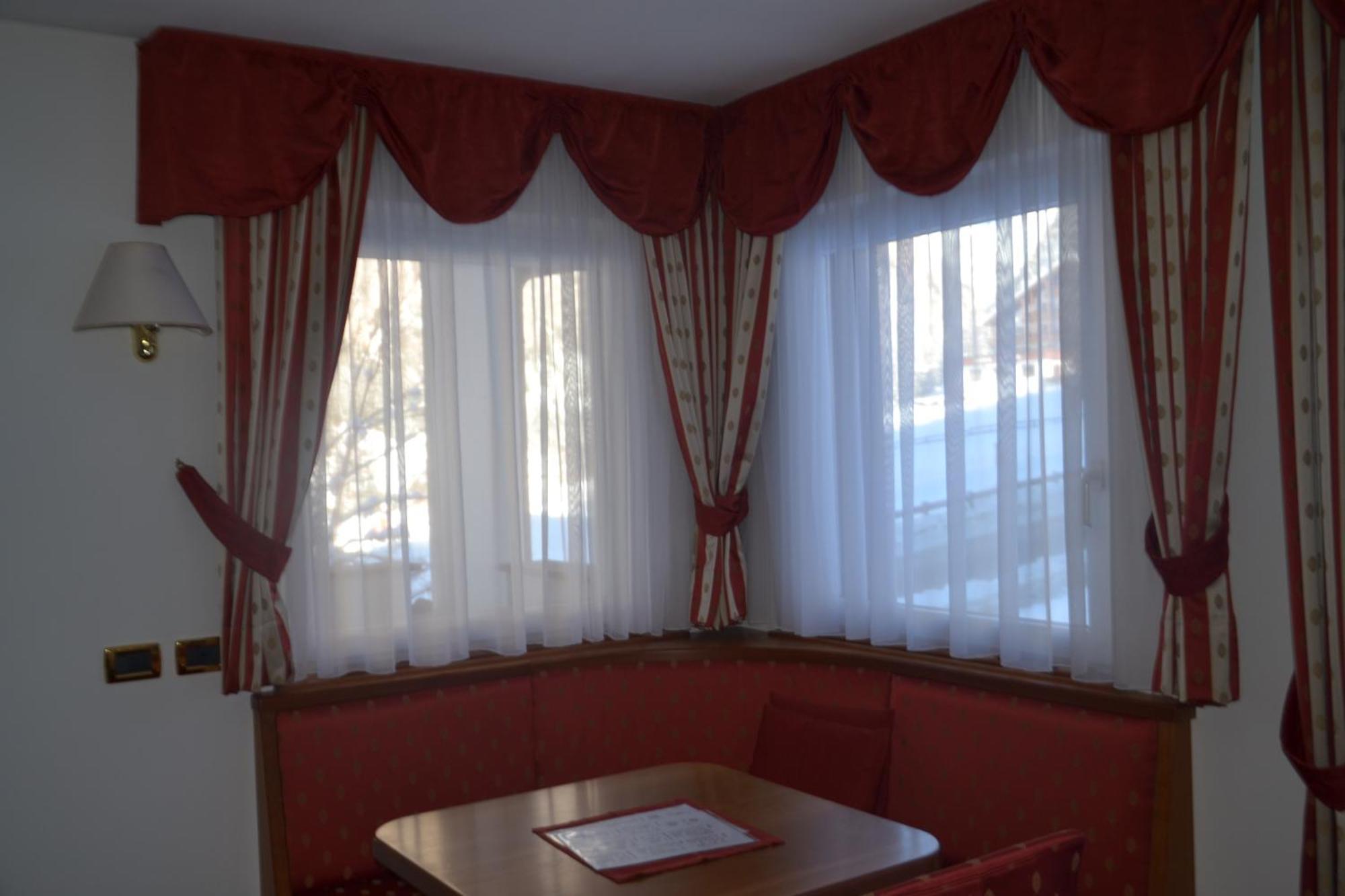 Hotel Scoiattolo Сельва-ди-Валь-Гардена Экстерьер фото