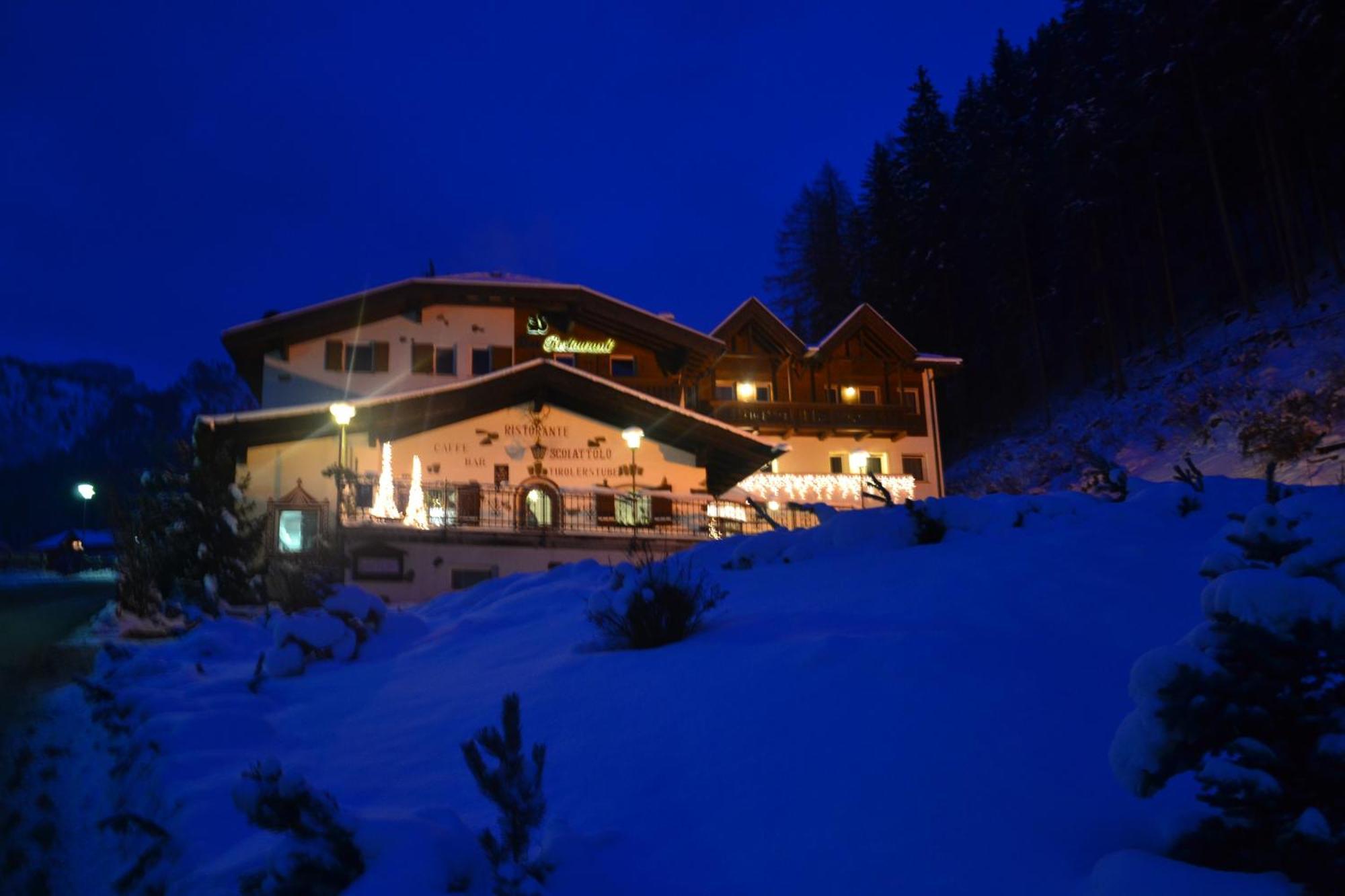 Hotel Scoiattolo Сельва-ди-Валь-Гардена Экстерьер фото